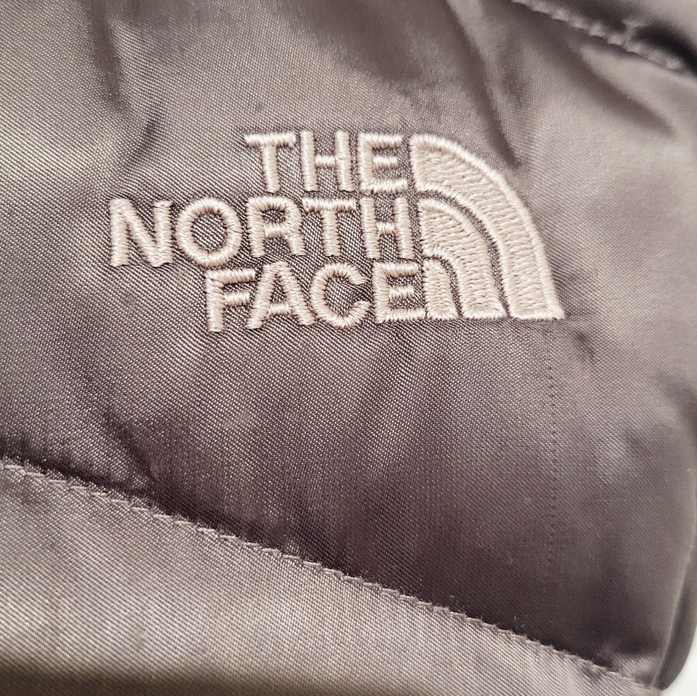 The North Face 550 Down Quilted Vest | Lightweight Puffer | Size Small - Picture 3 of 7